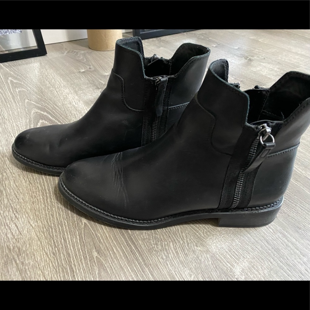Franco Halford Ankle Bootie - Black